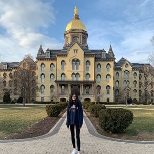 Meet your Posher, Adriana